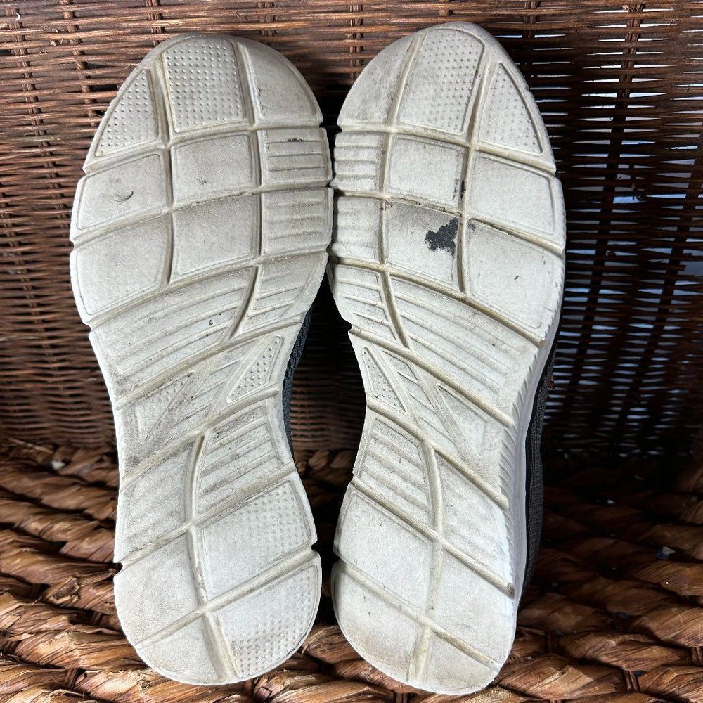 Skechers Men's Gray Walking Shoes Comfort Slip On Sneakers Size 10.5 - Picture 5 of 7